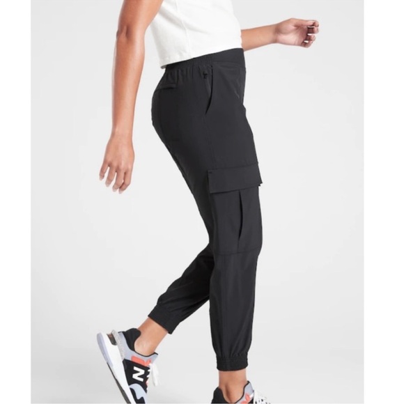 Athleta Chelsea Utility Joggers sz 10 Black - Picture 3 of 16